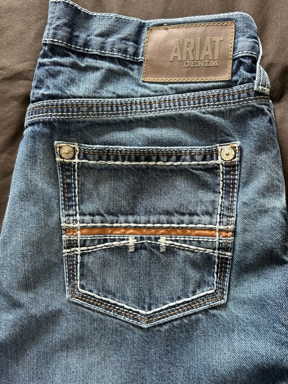 Ariat M4..35x32 LIKE NEW!!!!